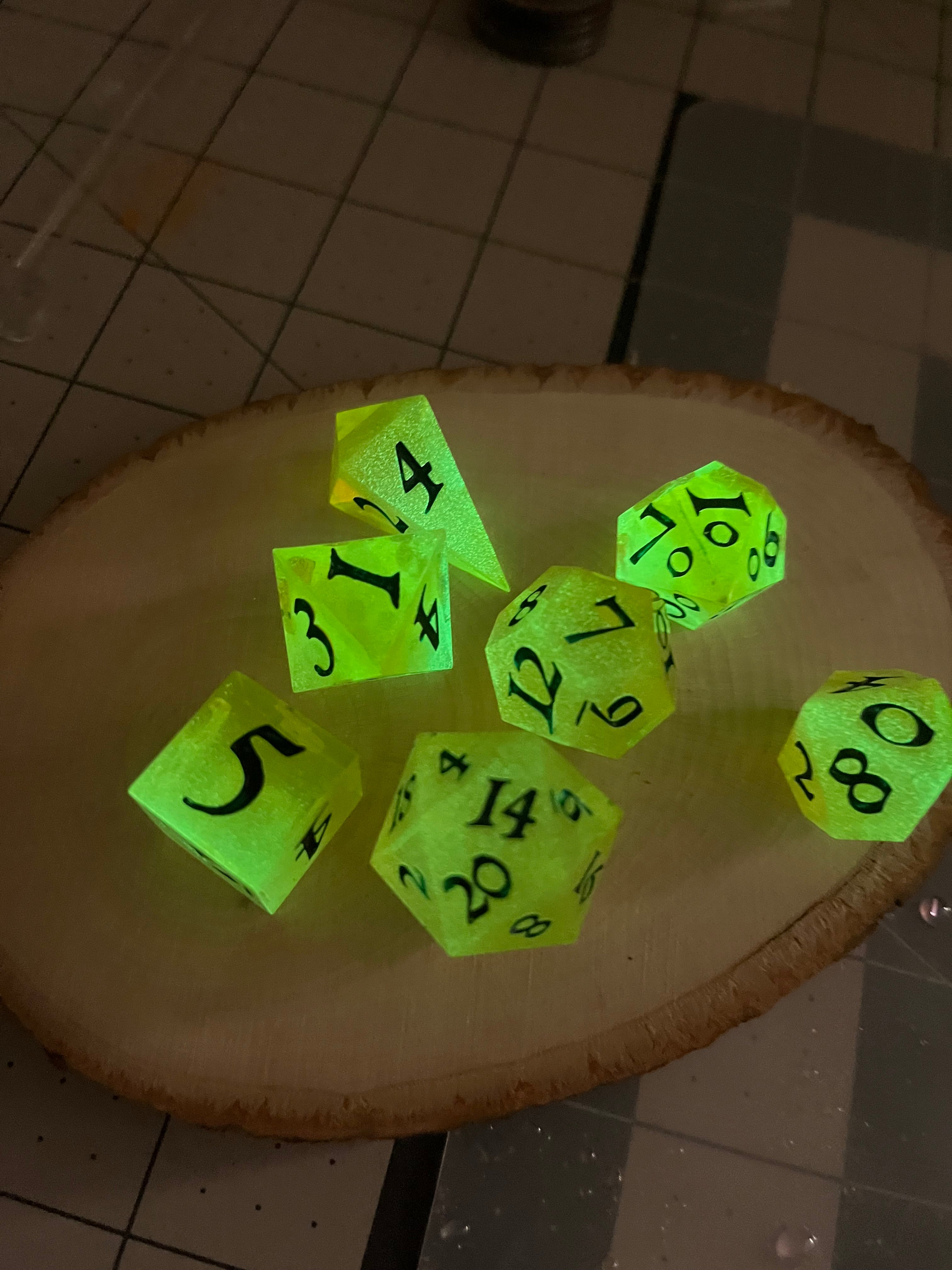 Dice of Destiny — Chronicle: Sunward Glow (Glows in the Dark)